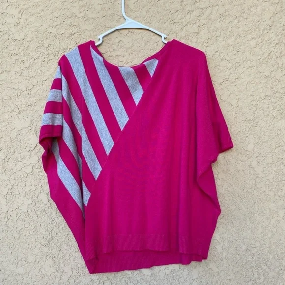 Chelsea & Theodore Pink Gray Asymmetrical Top | XL | Striped Statement Blouse - Picture 7 of 7